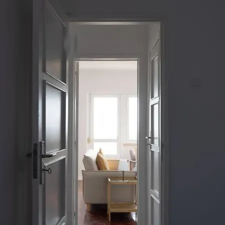 Casa Do Largo-vista Sobre *