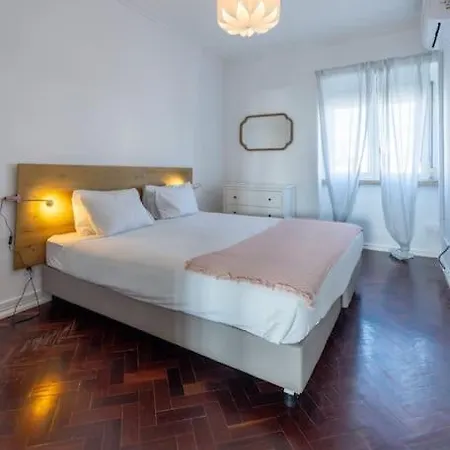 Casa Do Largo-vista Sobre