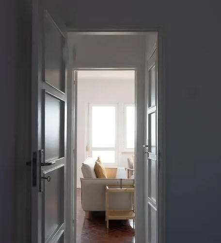 Casa Do Largo-vista Sobre *