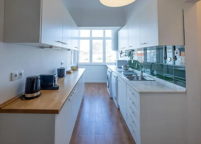 Casa Do Largo-vista Sobre * Lisboa